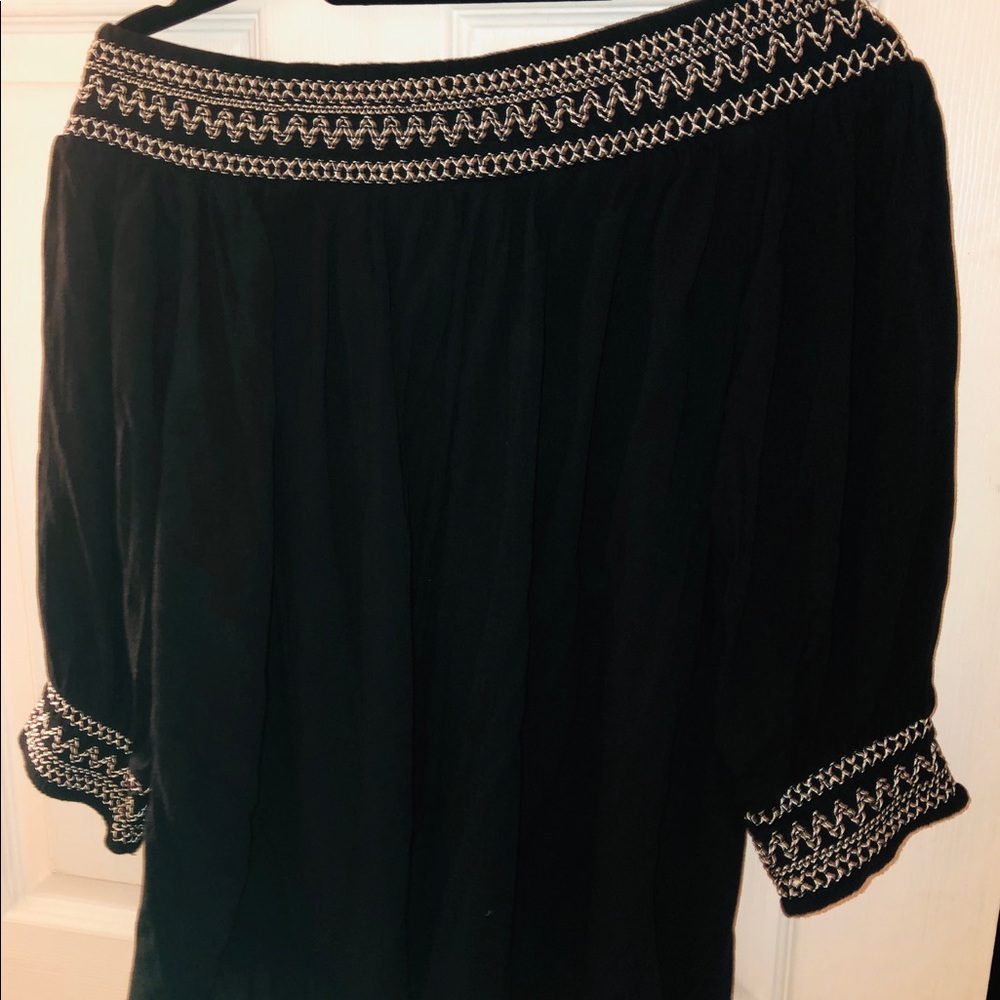 Off the shoulder long sleeve blouse